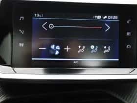 Peugeot 208 (2022) thumbnail 23