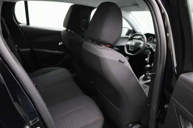 Peugeot 208 (2022) thumbnail 30