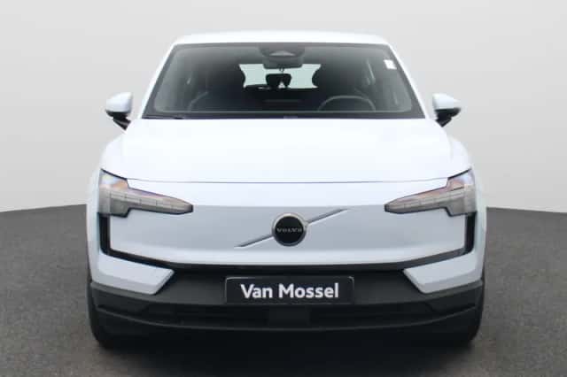 Volvo EX30 (2024) thumbnail 3