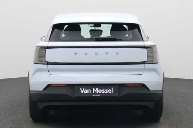 Volvo EX30 (2024) thumbnail 5