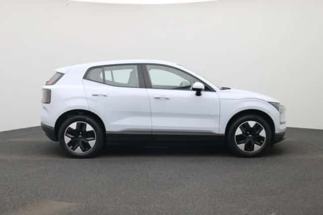 Volvo EX30 (2024) thumbnail 6
