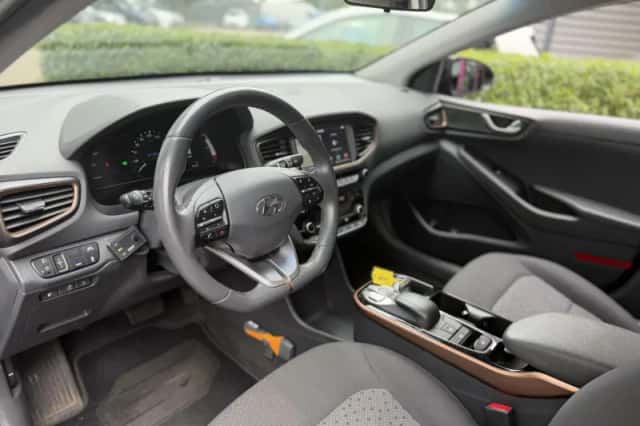 Hyundai Ioniq (2019) thumbnail 3
