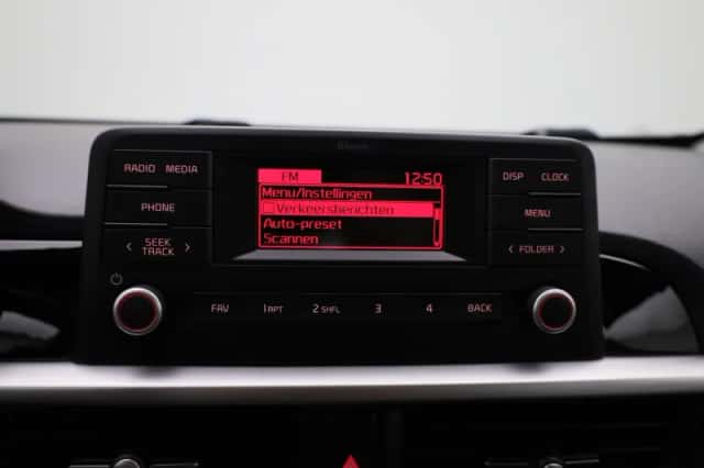 Kia Picanto (2021) thumbnail 17
