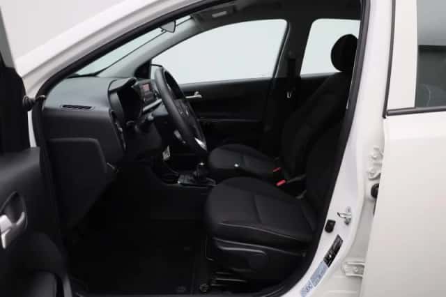 Kia Picanto (2021) thumbnail 9