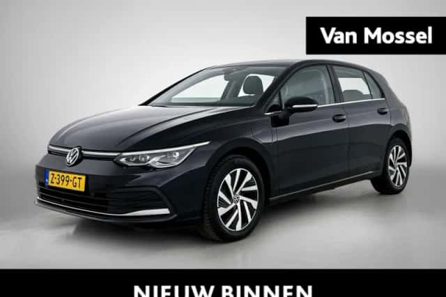 Volkswagen Golf (2023) thumbnail 1