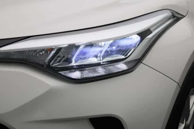 Toyota C-HR (2021) thumbnail 13