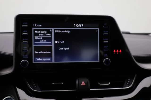 Toyota C-HR (2021) thumbnail 15