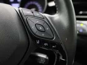 Toyota C-HR (2021) thumbnail 17
