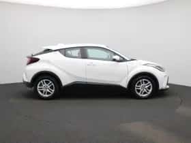 Toyota C-HR thumbnail 6