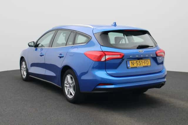 Ford Focus (2021) thumbnail 2