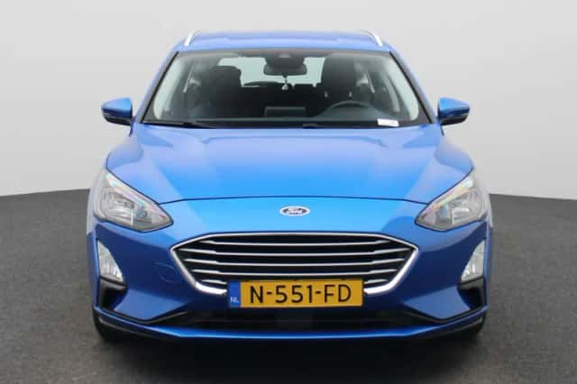 Ford Focus (2021) thumbnail 3