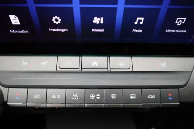Opel Astra (2023) thumbnail 19
