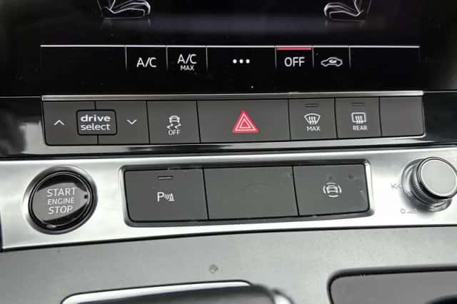 Audi A6 (2021) thumbnail 9