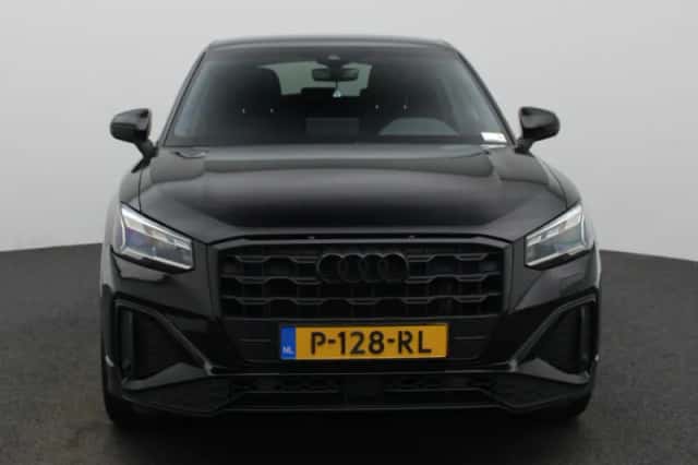 Audi Q2 (2022) thumbnail 3