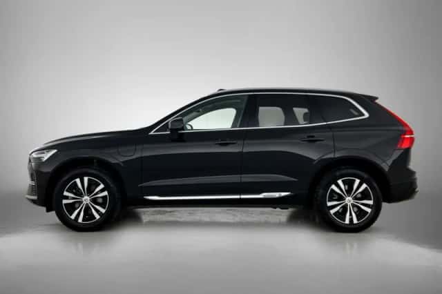Volvo XC60 (2023) thumbnail 2