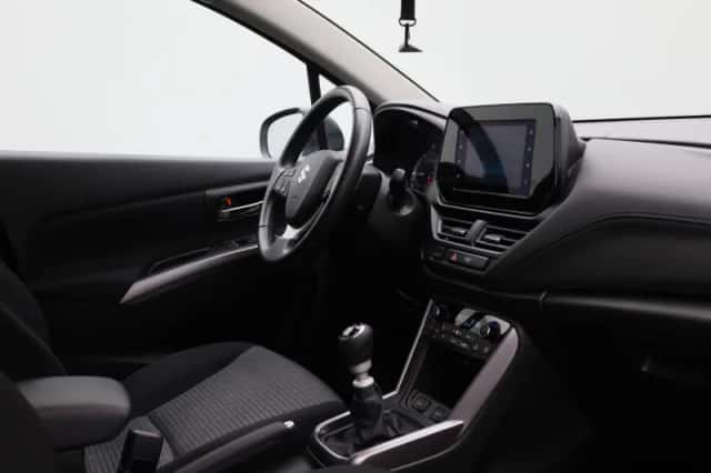 Suzuki S-Cross (2023) thumbnail 30