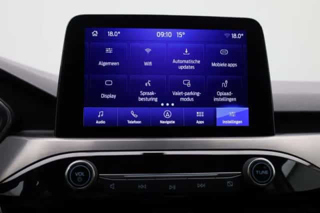 Ford Kuga (2021) thumbnail 24