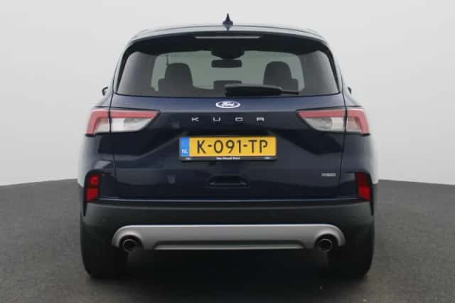 Ford Kuga (2021) thumbnail 5