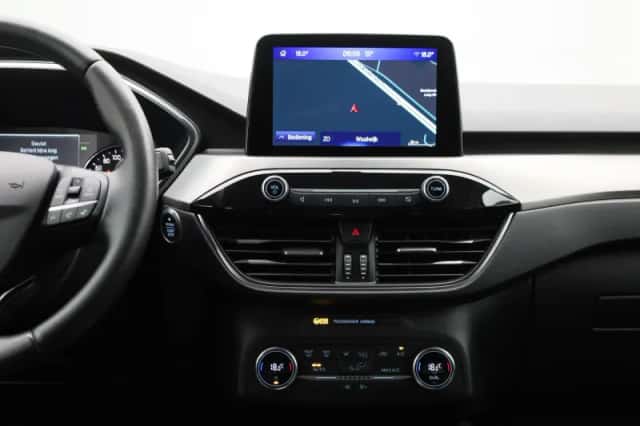 Ford Kuga (2021) thumbnail 9
