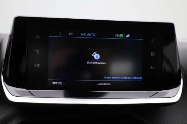 Peugeot 2008 (2022) thumbnail 16