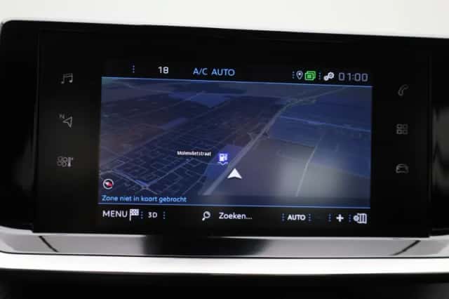 Peugeot 2008 (2022) thumbnail 18