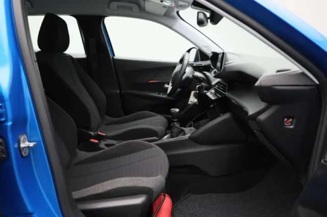 Peugeot 2008 (2022) thumbnail 33