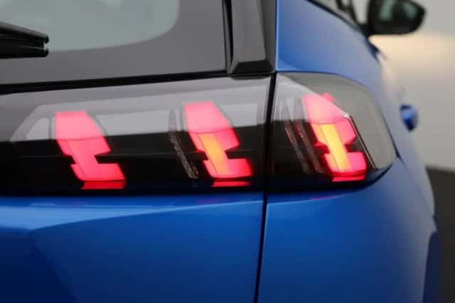 Peugeot 2008 (2022) thumbnail 36