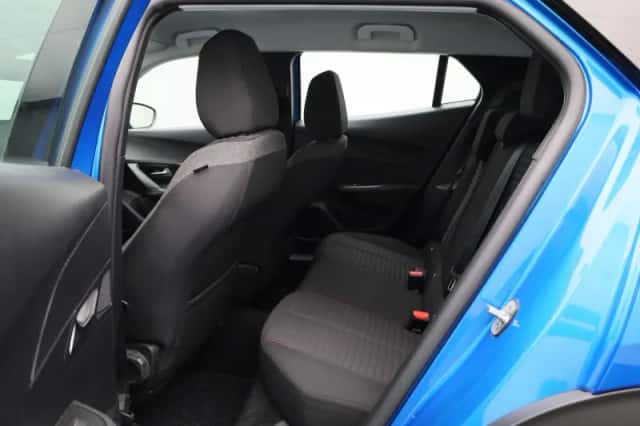 Peugeot 2008 (2022) thumbnail 10