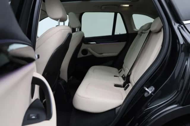 BMW X1 (2022) thumbnail 12