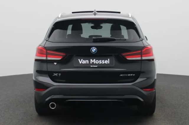 BMW X1 (2022) thumbnail 5
