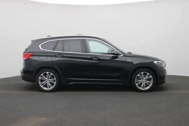 BMW X1 (2022) thumbnail 6