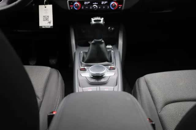 Audi Q2 (2022) thumbnail 10