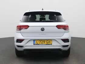 Volkswagen T-Roc (2021) thumbnail 5