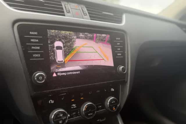 Škoda Octavia (2020) thumbnail 5