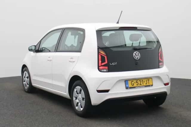 Volkswagen Up! (2019) thumbnail 2