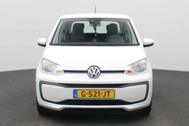 Volkswagen Up! (2019) thumbnail 3