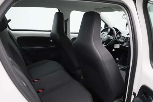 Volkswagen Up! (2019) thumbnail 23