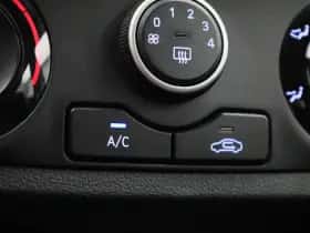 Hyundai i10 (2022) thumbnail 19