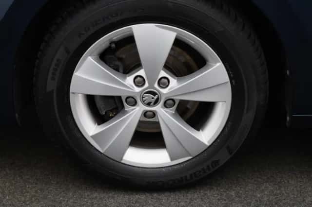 Škoda Octavia (2022) thumbnail 12