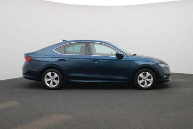 Škoda Octavia (2022) thumbnail 6