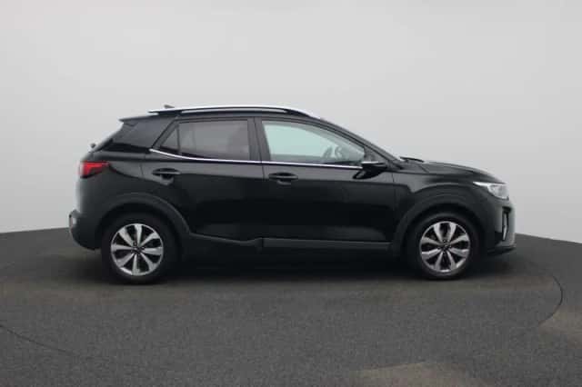 Kia Stonic (2021) thumbnail 6