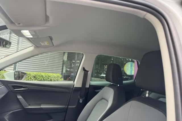 SEAT Arona (2018) thumbnail 5