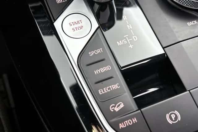 BMW X3 (2023) thumbnail 9