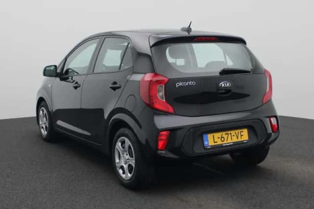 Kia Picanto (2021) thumbnail 2