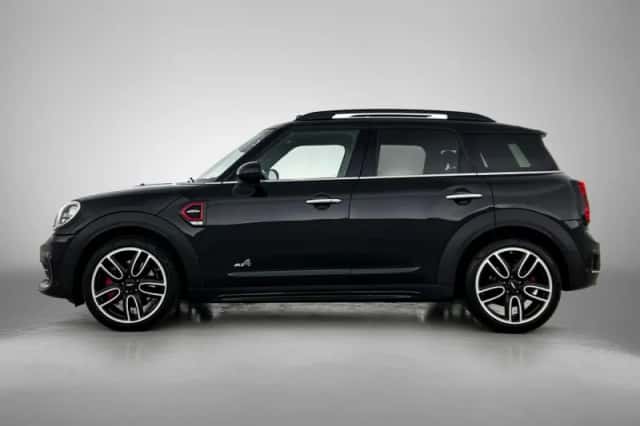 MINI Countryman (2018) thumbnail 2