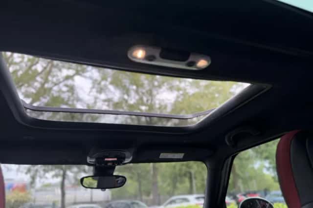MINI Countryman (2018) thumbnail 4