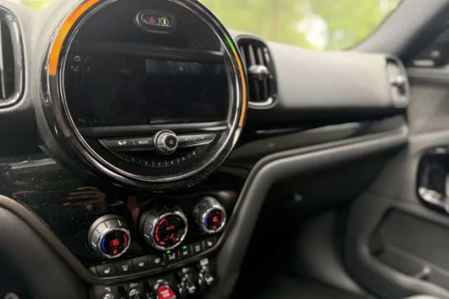 MINI Countryman (2018) thumbnail 8