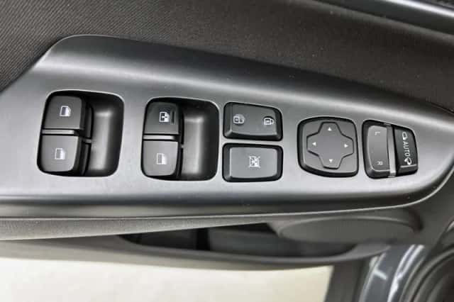 Hyundai Kona (2023) thumbnail 33