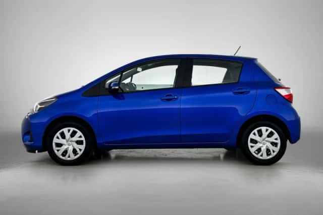 Toyota Yaris (2018) thumbnail 2