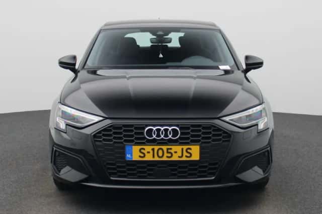 Audi A3 (2023) thumbnail 3